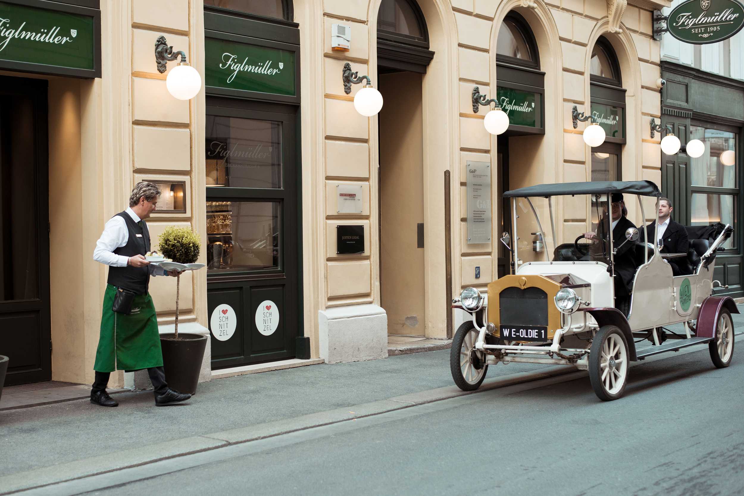 Culinary Sightseeing Tour with an Electro Vintage Car